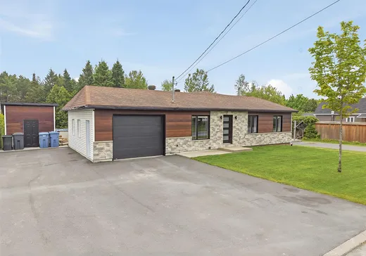 House for sale - 525 Av. de St-Jean-de-la-Lande, Saint-Georges, G5Z 0K8