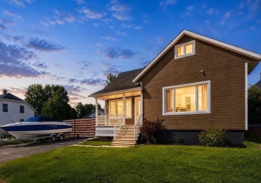Maison à étages à vendre - 259 Av. Paré, Tring-Jonction, G0N1X0