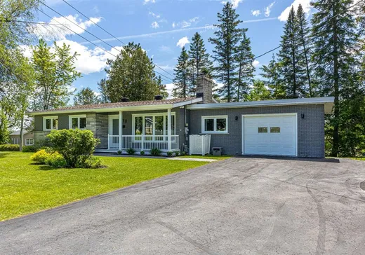 Bungalow à vendre - 370 Rue Bowen, Magog, J1X1C6