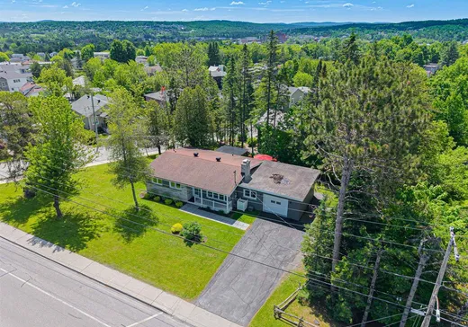 Maison à vendre - 370 Rue Bowen, Magog, J1X 1C6
