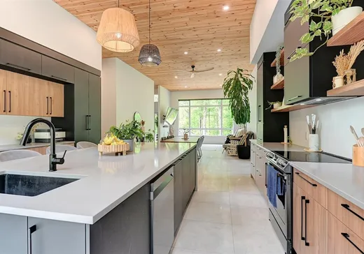 Bungalow à vendre - 180 Rue Principale, Eastman, J0E1P0