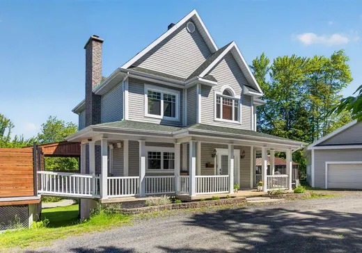 Maison à étages à vendre - 245 Rue Chouinard, Magog, J1X0M9