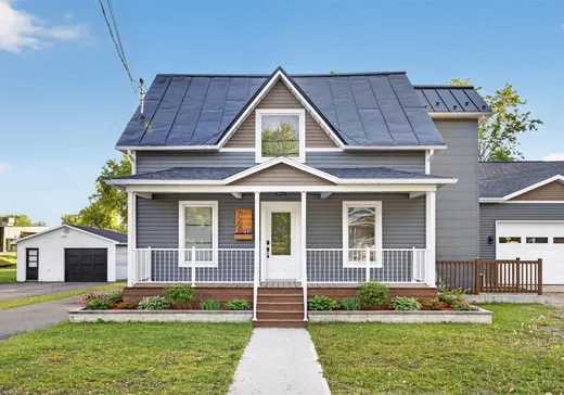 Maison à étages à vendre - 729 Boul. des Bois-Francs S., Victoriaville, G6P5W3