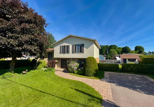 Split-level for sale - 389 Boul. Tessier, Lachute, J8H1C9