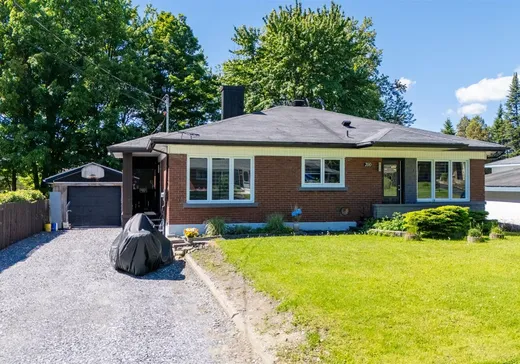 Bungalow for sale - 200 Rue Bowen, Orford, J1X0C3