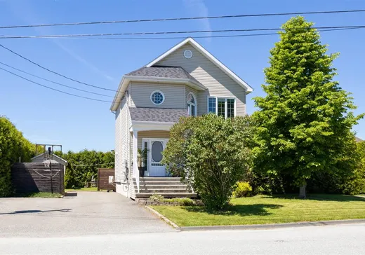 Two or more stories for sale - 15 Rue Alphonse-Cloutier, Sherbrooke, J1C0V5