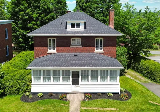 Maison à étages à vendre - 525 Rue Short, Sherbrooke, J1H2E6