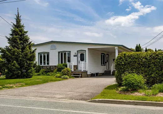 Bungalow à vendre - 960 Rue Monseigneur-Racine, Magog, J1X2Y8