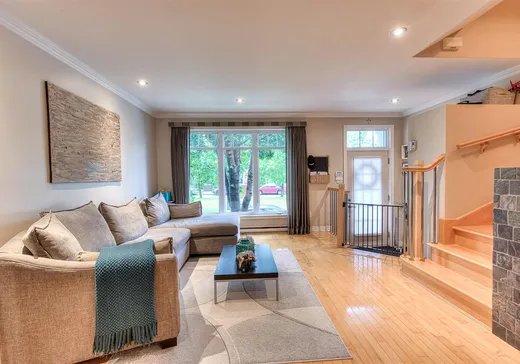 Maison à vendre - 2144 Rue de Cologne, Montréal (Saint-Laurent), H4R 3E5
