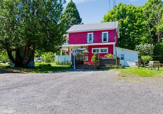 Maison à vendre - 151 Rue Lesage, Sainte-Adèle, J8B 2R4