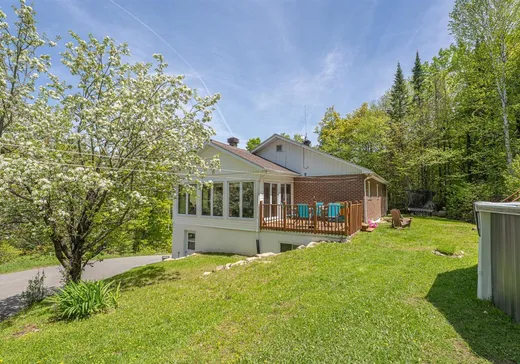 House for sale - 3402 Ch. des Lacs, Mont-Blanc, J0T 2G0
