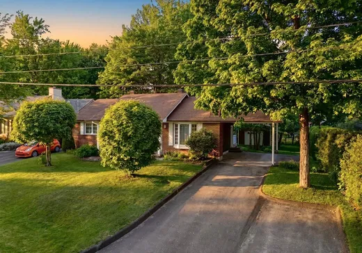 Bungalow à vendre - 1922 Rue Normand, Sherbrooke, J1G3X7
