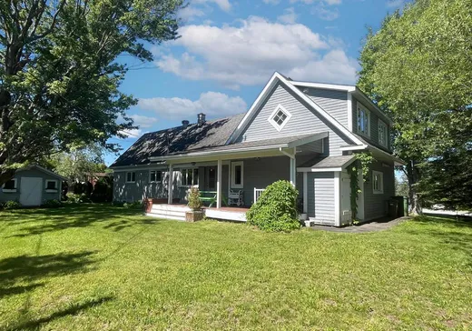 Maison à vendre - 524 Rue Lakeview, Magog, J1X 3P9