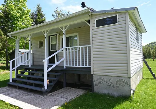 Bungalow à vendre - 3 Route de St-Joseph-des-Monts, Sainte-Anne-des-Monts, G4V3S4