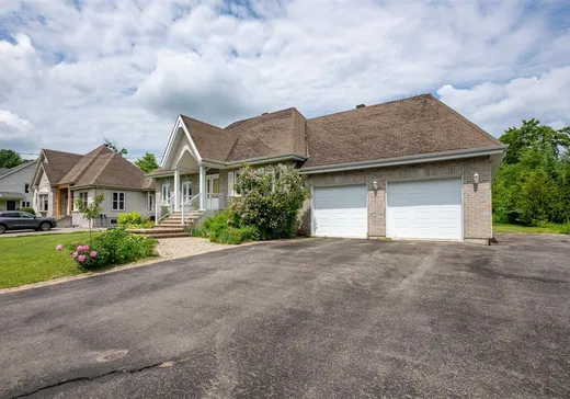 House for sale - 1100 Rue du Cardinal, Saint-Jérôme, J5L 1G9