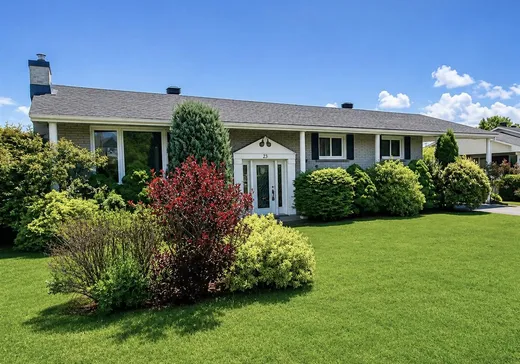 Bungalow à vendre - 23 Av. Hamford, Lachute, J8H3N3