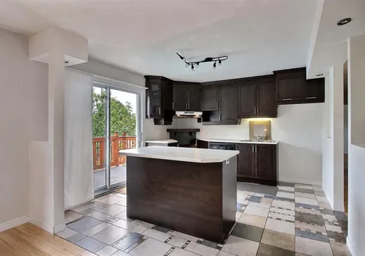 Maison à vendre - 23 Av. Hamford, Lachute, J8H 3N3