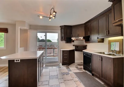 Maison à vendre - 23 Av. Hamford, Lachute, J8H 3N3