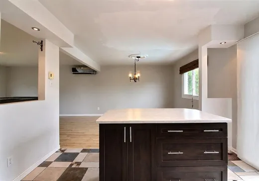 Maison à vendre - 23 Av. Hamford, Lachute, J8H 3N3