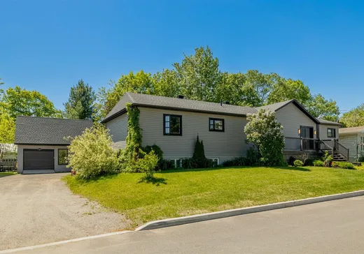 Bungalow à vendre - 39 Rue St-Charles, Pont-Rouge, G3H1V9