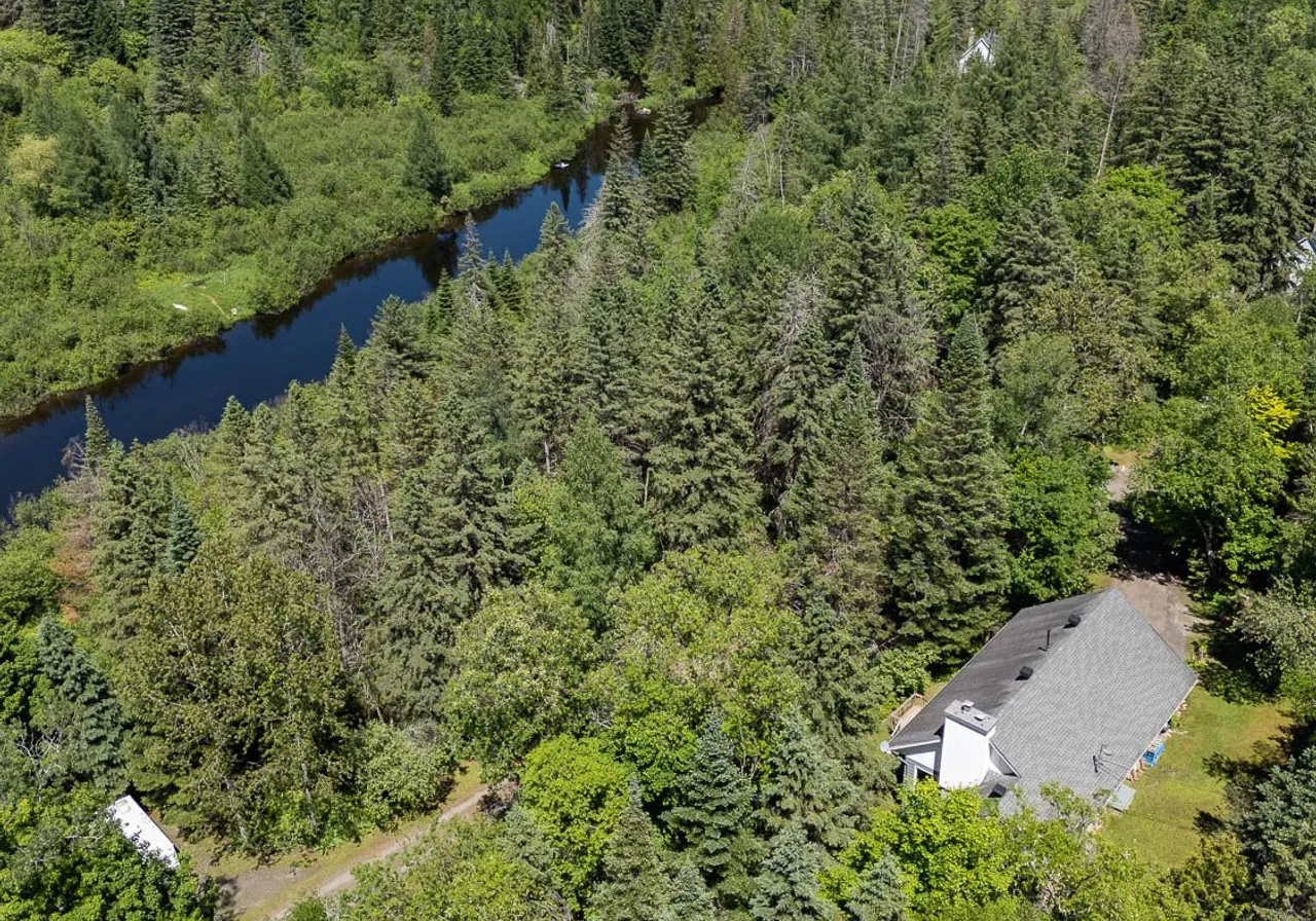 566 Ch. Forest — photo 1