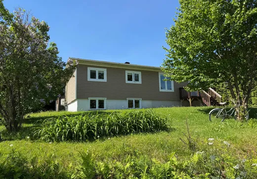 Maison à vendre - 2385 Ch. de la Lièvre S., Mont-Laurier, J9L 3G3