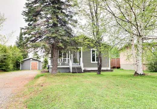 Maison à vendre - 24 1re Avenue O., Rouyn-Noranda, J0Y 1C0