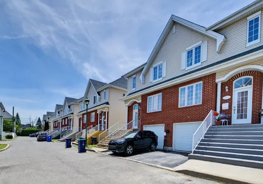 Maison à vendre - 2243 Ch. St-Antoine, Laval (Fabreville), H7R 6C7