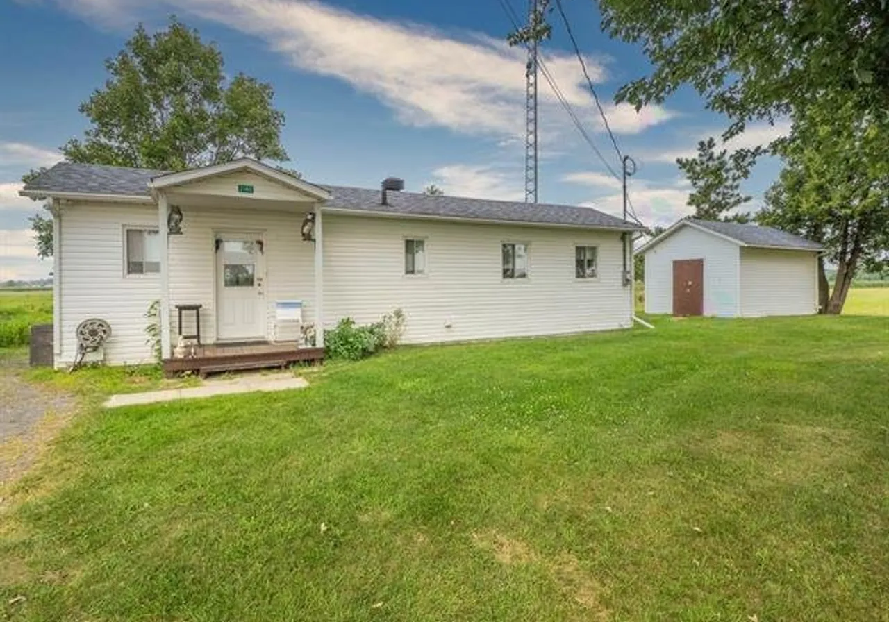 2160 Ch. d'Athelstan — photo 2