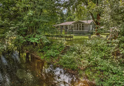 Maison à vendre - 7621 Ch. de la Presqu'île, Saint-Cuthbert, J0K 2C0