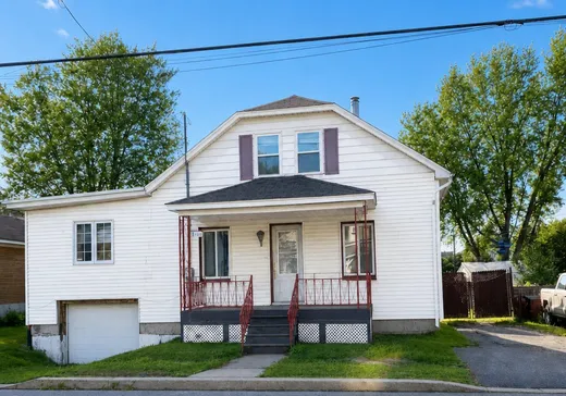 Maison à vendre - 5152 Rue L'Heureux, Contrecoeur, J0L 1C0