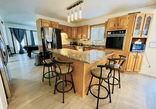 Maison à vendre - 523 Rue St-Sauveur, Rouyn-Noranda, J9X 3A6
