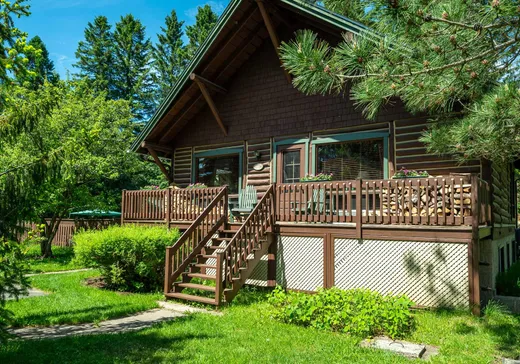 Maison à vendre - 5905 Rue de la Rivière (5905-5907), Val Morin, J0T 2R0