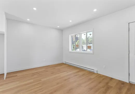 Maison à vendre - 23 Rue St-Pierre, Salaberry-de-Valleyfield, J6T 3R6