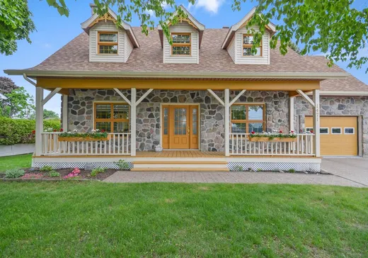 Maison à vendre - 1471 Rue des Commissaires, Mont-Joli, G5H 3K5