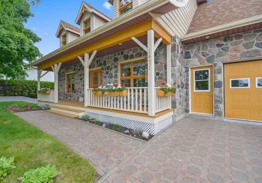 Maison à vendre - 1471 Rue des Commissaires, Mont-Joli, G5H 3K5