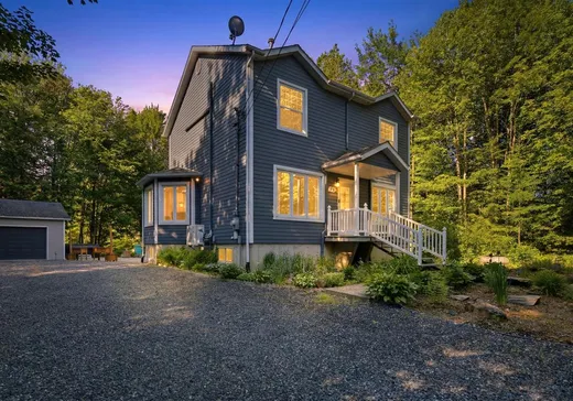 Maison à étages à vendre - 79 Rue de La Sarre, Granby, J2J1Z9