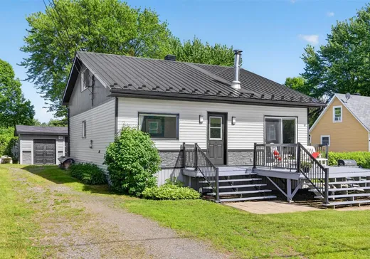 House for sale - 85 Rue Claude, St-Francois-Du-Lac, J0G 1M0