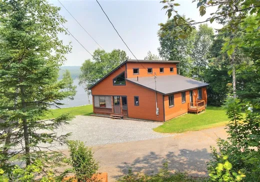Maison à étages à vendre - 1478 Rue Principale, Pohénégamook, G0L1J0