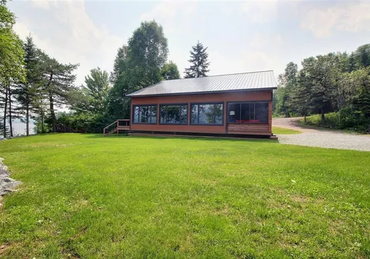 Maison à vendre - 1478 Rue Principale, Pohénégamook, G0L 1J0