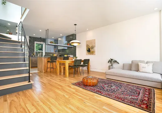 Maison à étages à vendre - 3899 Av. Henri-Julien, Montréal (Centreville), H2W2K1
