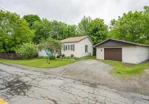 Maison à vendre - 315 Ch. Choinière, Brigham, J2K 4B1