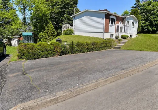 Maison à vendre - 421 Boul. Armand-Thériault, Rivière-du-Loup, G5R 3X9