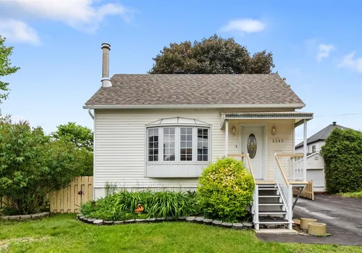 Maison à étages à vendre - 2245 Rue Ste-Marguerite, Longueuil, J4K3E2