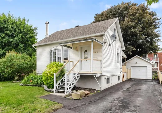 Maison à vendre - 2245 Rue Ste-Marguerite, Longueuil, J4K 3E2