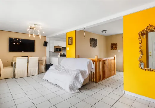 Maison à vendre - 2245 Rue Ste-Marguerite, Longueuil, J4K 3E2