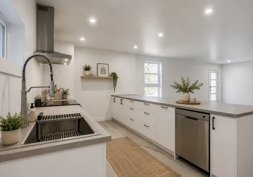 Maison à vendre - 135 Rue Benoit, Saint-Calixte, J0K 1Z0