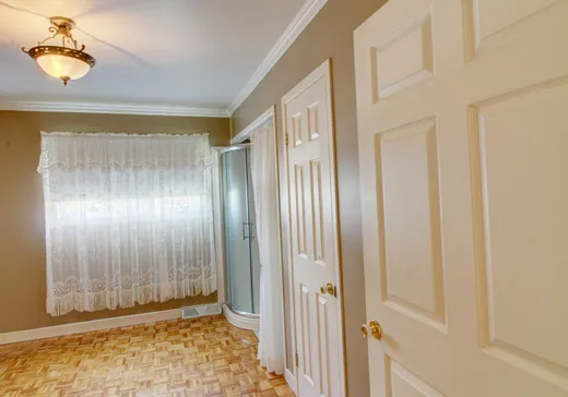 Maison à vendre - 11 Rue Désilets, Victoriaville, G6P 1B8