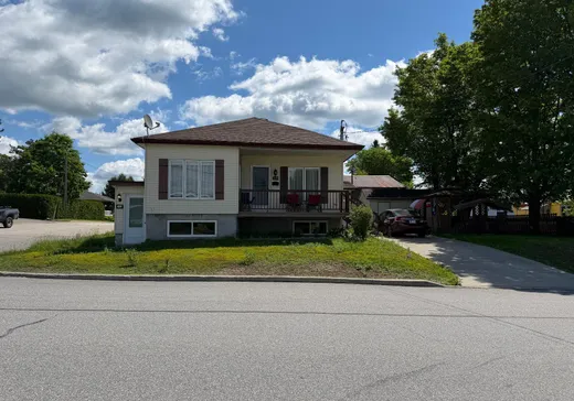 House for sale - 358-360 3e Avenue, Mont-Laurier, J9L 3B9