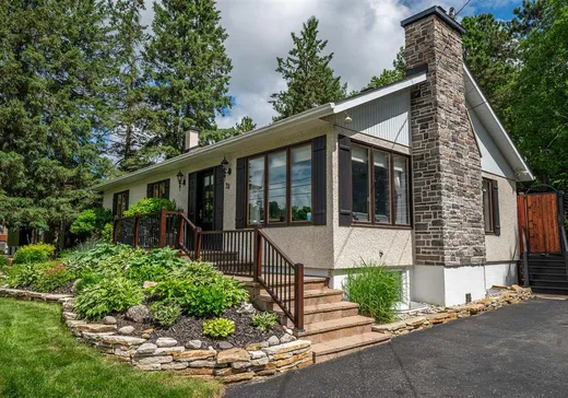 House for sale - 20 Av. Vital, Saint-Sauveur, J0R 1R5